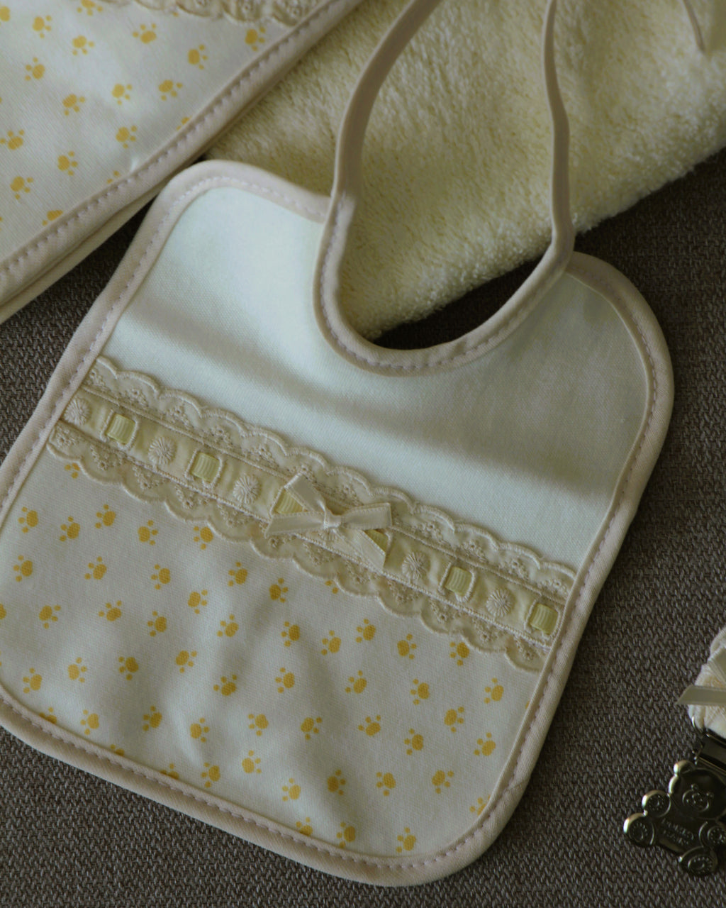 Conjunto estampado com renda