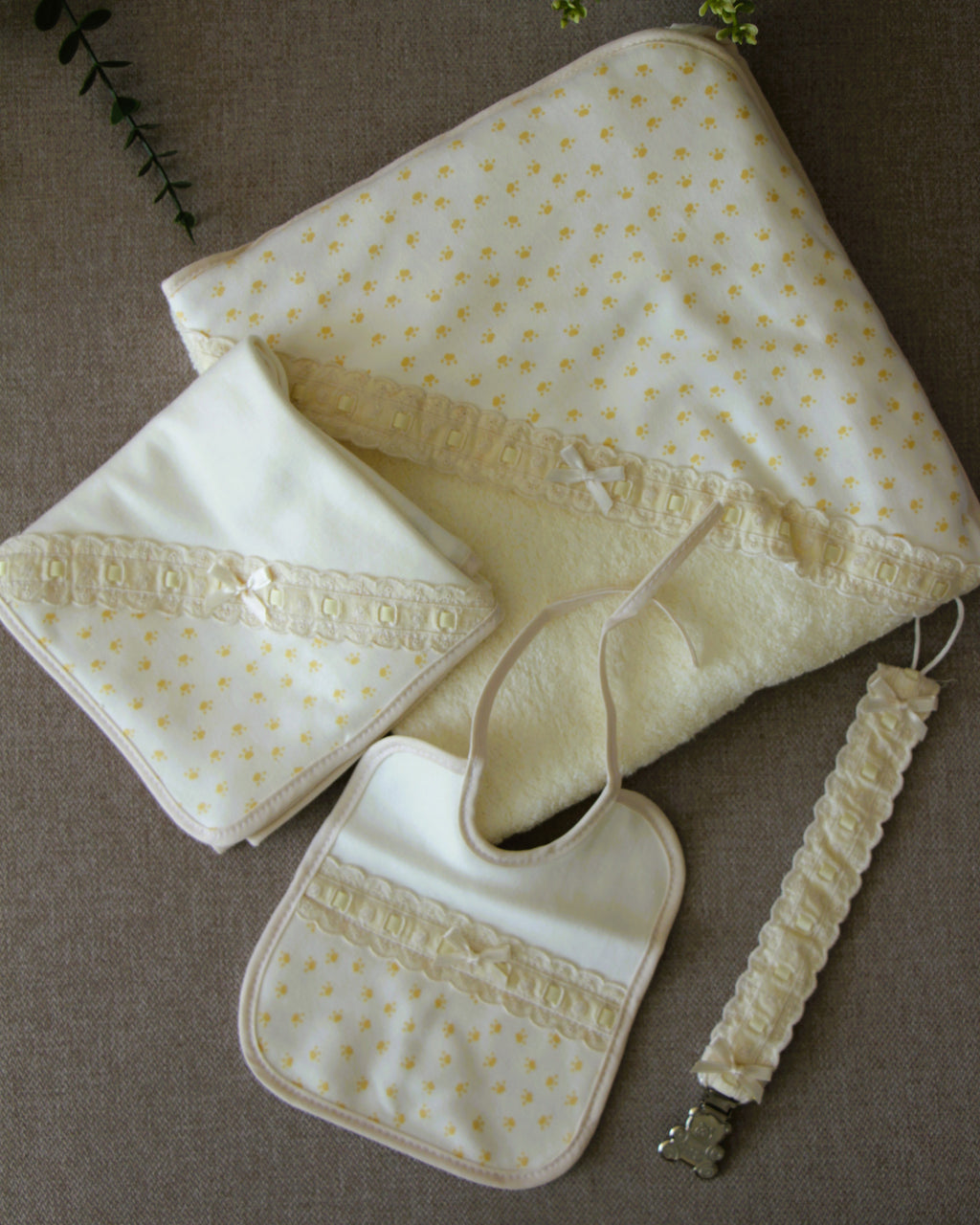 Conjunto estampado com renda